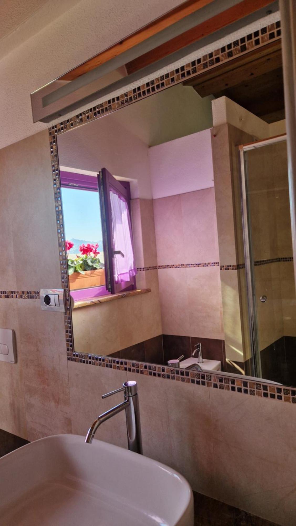 Limbara Dreaming Hotel Темпио Паузания Екстериор снимка